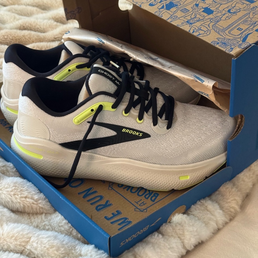 Brooks Men’s Ghost Max Cushion Neutral Running & Walking Shoe